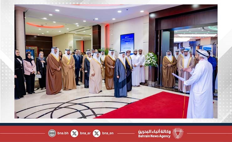 نيابة عن سمو ولي العهد رئيس مجلس الوزراء..معالي الشيخ خالد بن عبد الله يحضر احتفال السفارة العمانية باليوم الوطني.. ويؤكد: مسار العلاقات البحرينية العمانية يشهد شراكة متجددة وزخما متناميا بفضل رعاية جلالة الملك المعظم وسلطان عمان